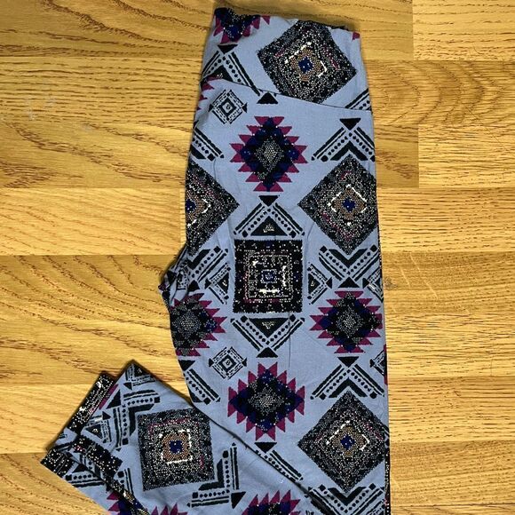 LuLaRoe One Size Leggings - Picture 2 of 5